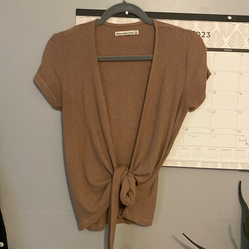 Abercrombie tie top